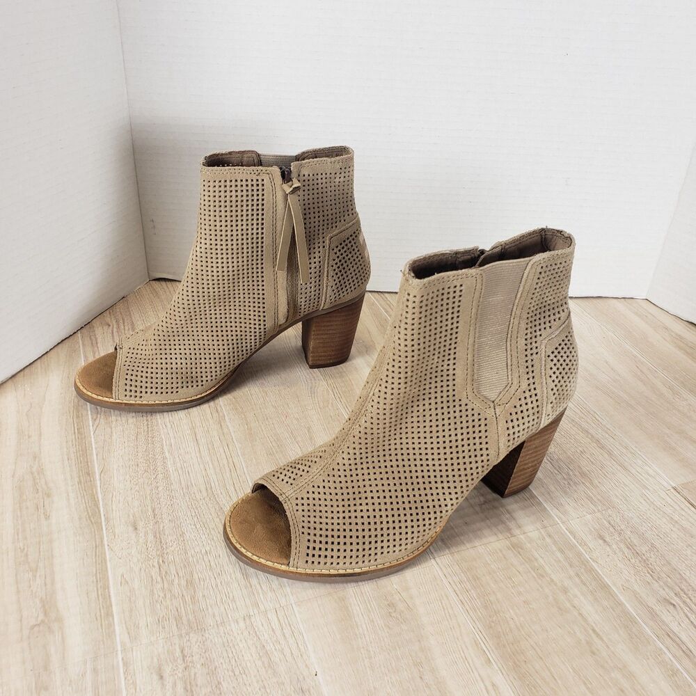 TOMS Majorca Taupe Suede Perforated Peep Toe Booties Womens Heel Shoes  Sz 7W